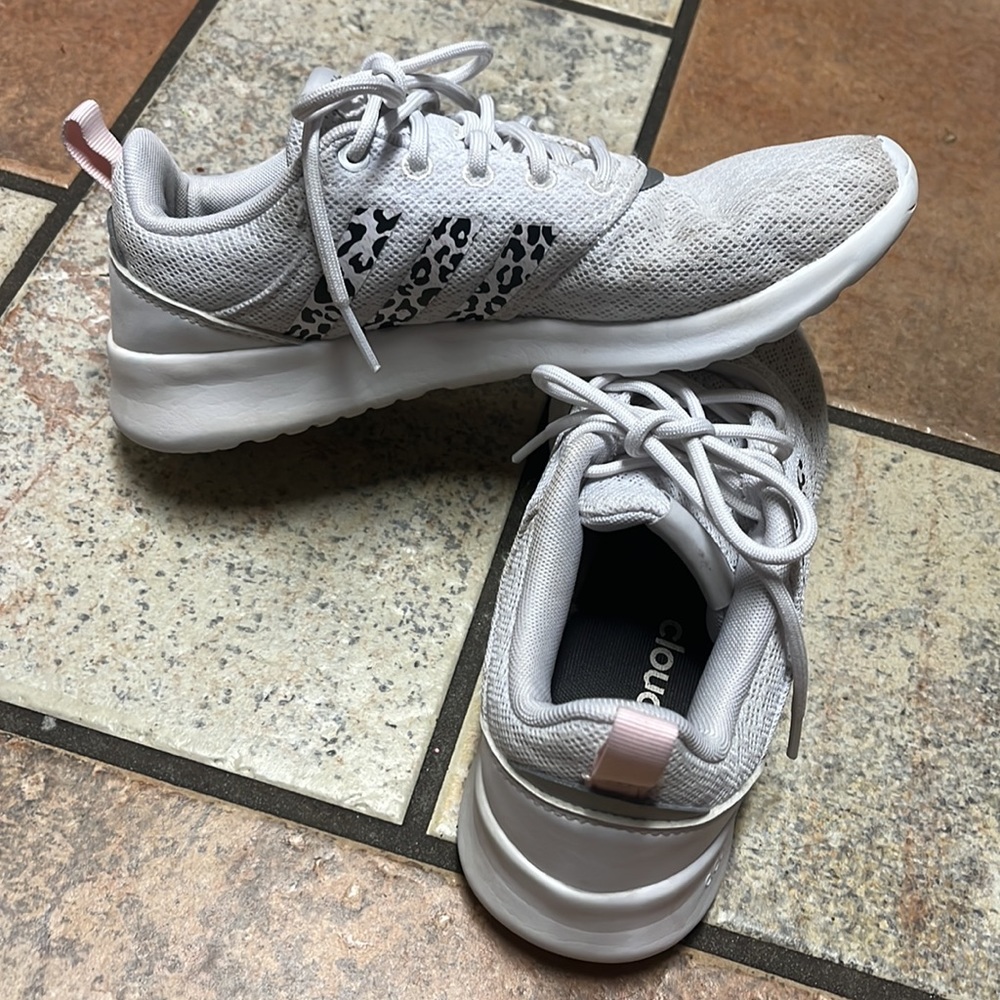 Adidas tennis shoes